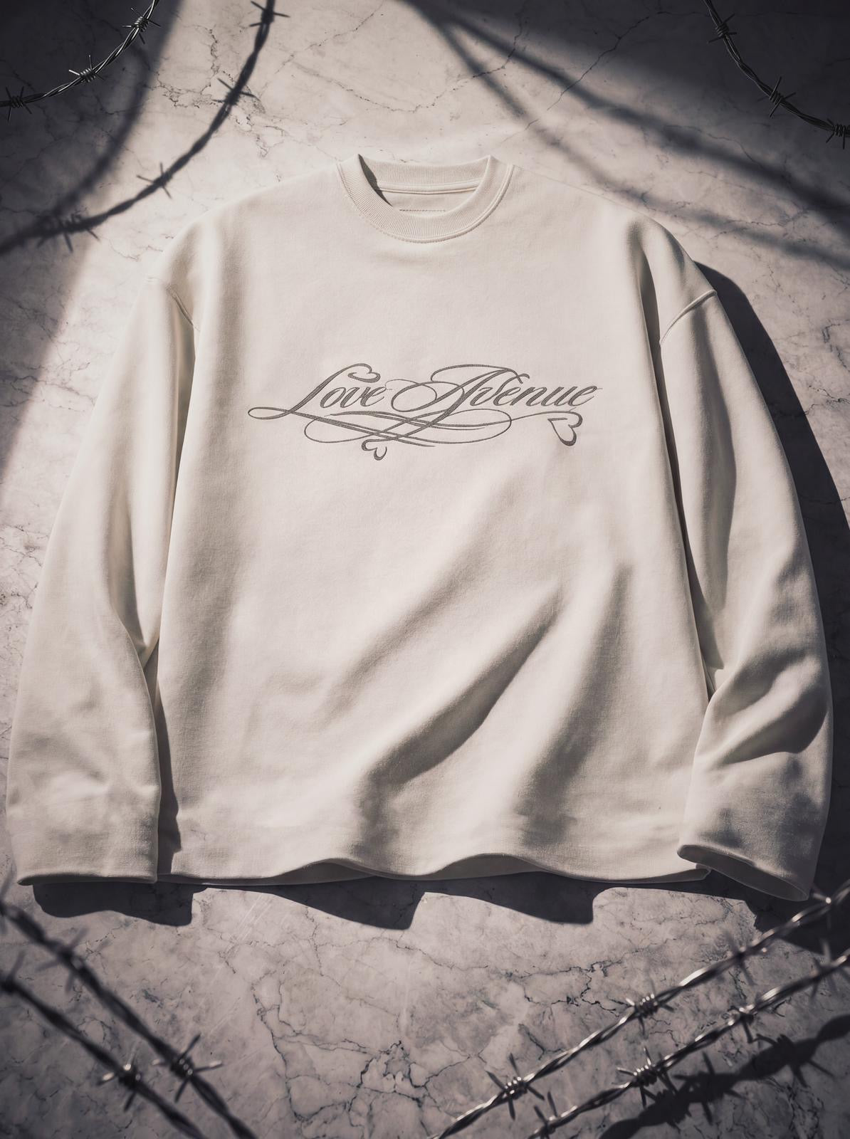 SCRIPT LONGSLEEVE TEE