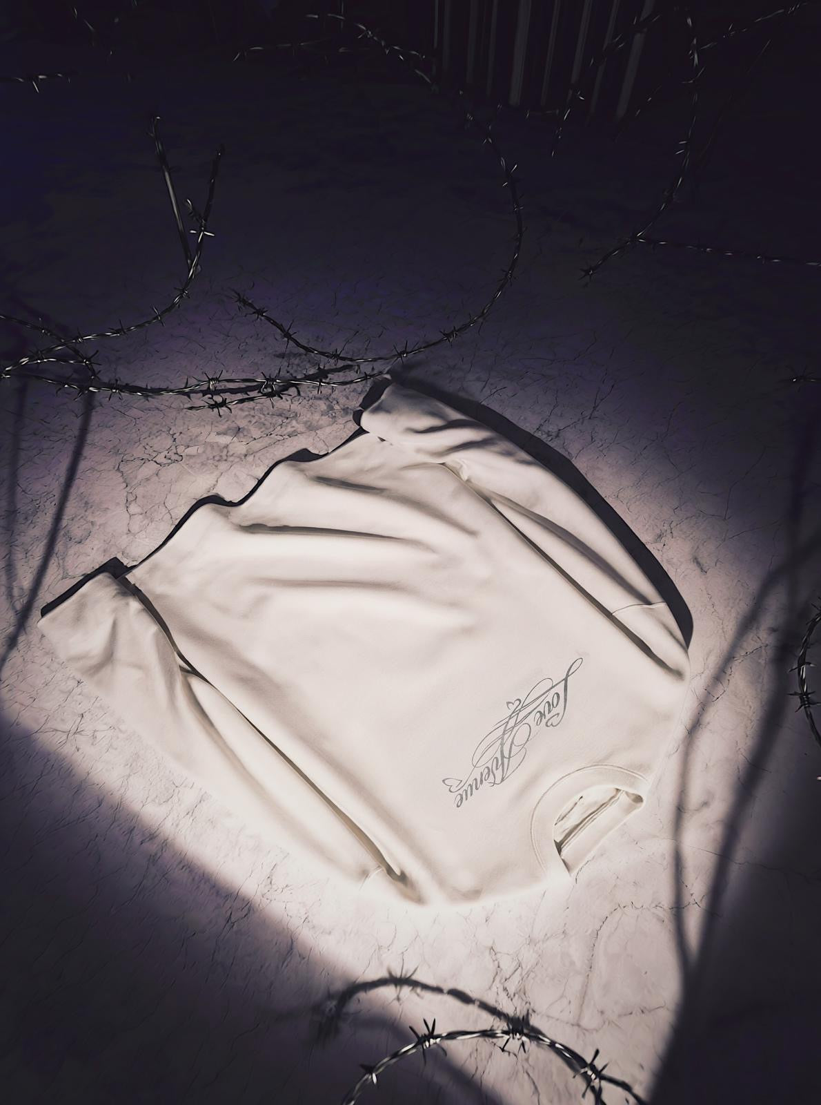 SCRIPT LONGSLEEVE TEE